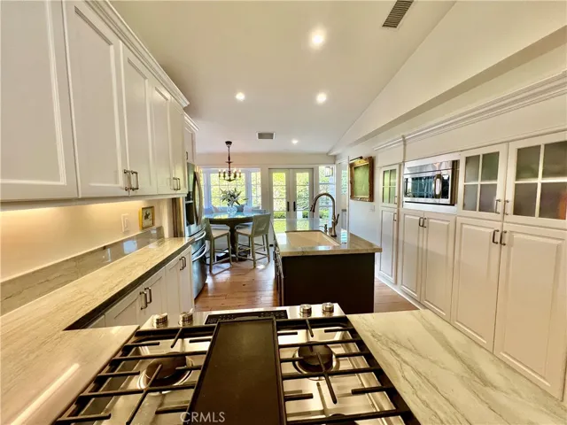 Fully appointed kitchen