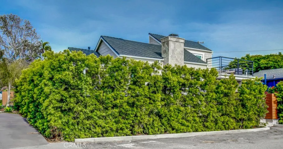 Side view of cottage. Plenty of parking on Seaview Street.