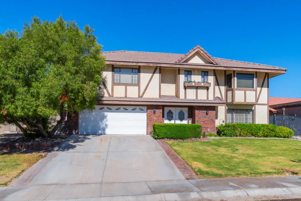 204 Fairway Dr, Needles, CA-03