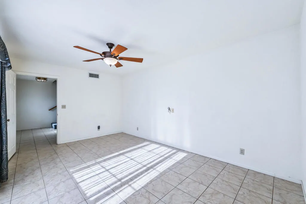 bonus den/bdrm/?