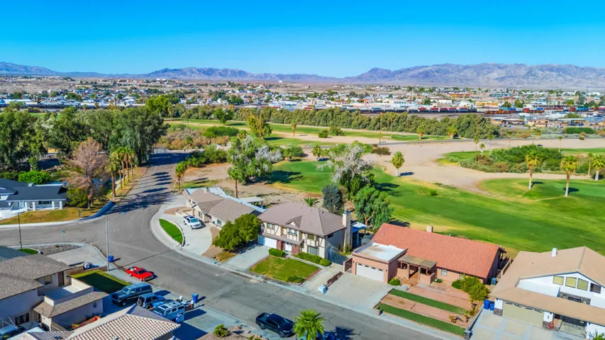 204 Fairway Dr, Needles, CA-77