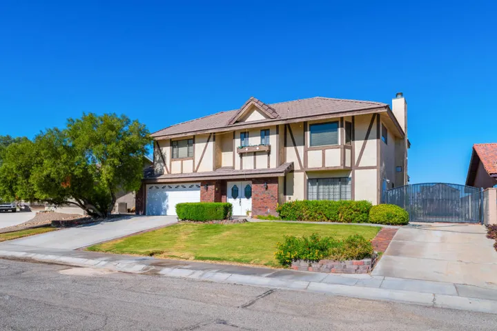 204 Fairway Dr, Needles, CA-02