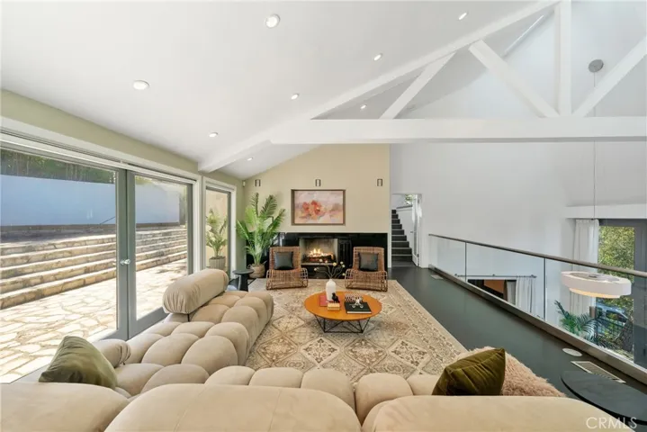 9653 Oak Pass, Beverly Hills, California 90210