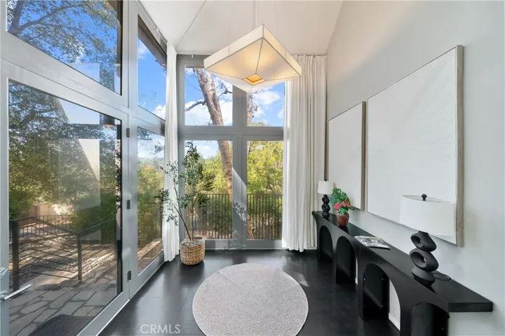 9653 Oak Pass, Beverly Hills, California 90210