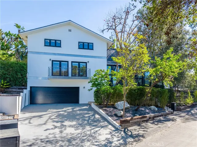 9653 Oak Pass, Beverly Hills, California 90210