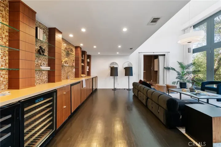 9653 Oak Pass, Beverly Hills, California 90210