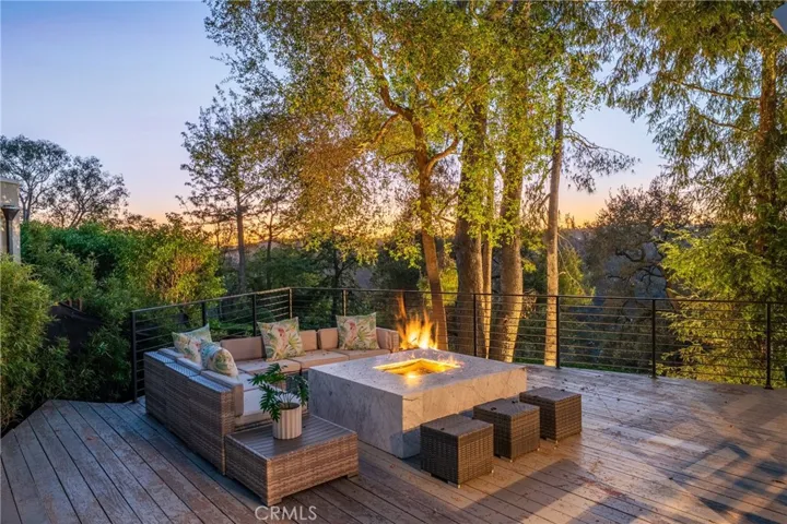 9653 Oak Pass, Beverly Hills, California 90210