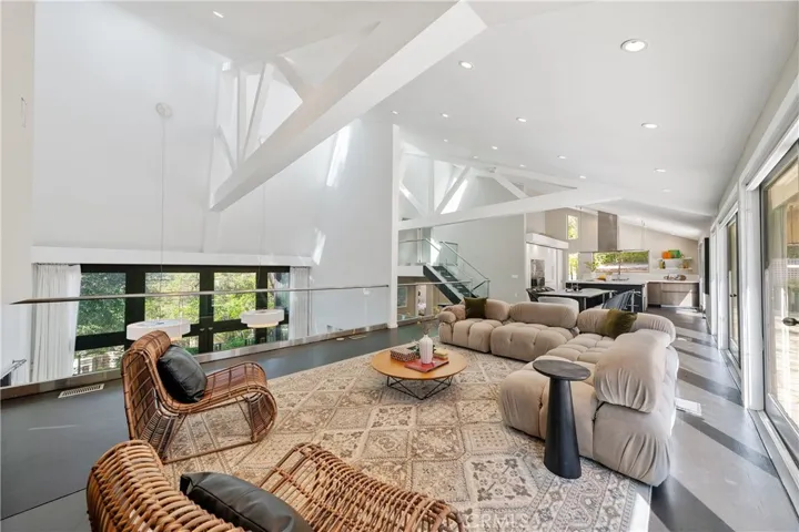 9653 Oak Pass, Beverly Hills, California 90210