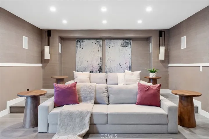 9653 Oak Pass, Beverly Hills, California 90210