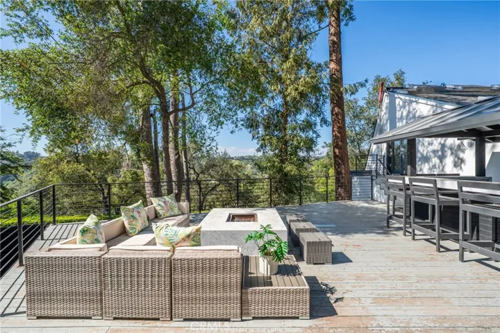 9653 Oak Pass, Beverly Hills, California 90210