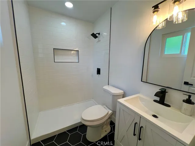 Bathroom suite