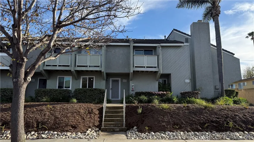 8276 Constantine Drive, Huntington Beach, California 92646