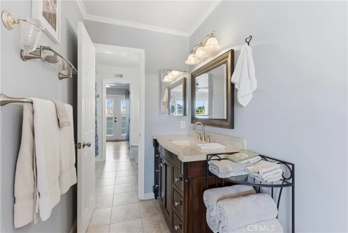 8276 Constantine Drive, Huntington Beach, California 92646