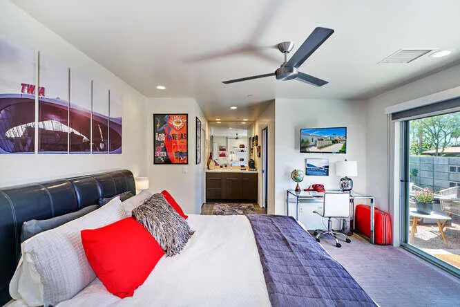 100 N Cerritos Dr Unit 1 Palm-small-033-