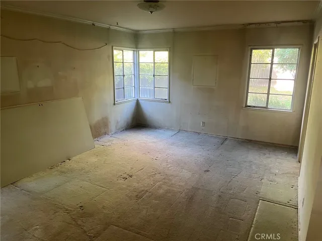 Primary bathroom w. bath