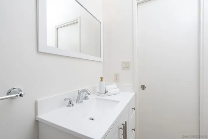 2nd bathroom