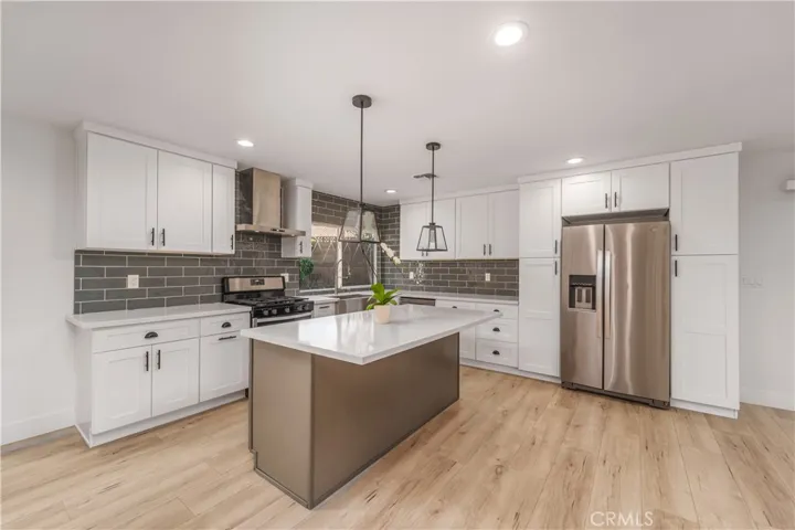 6222 Wynne, Tarzana, California 91335