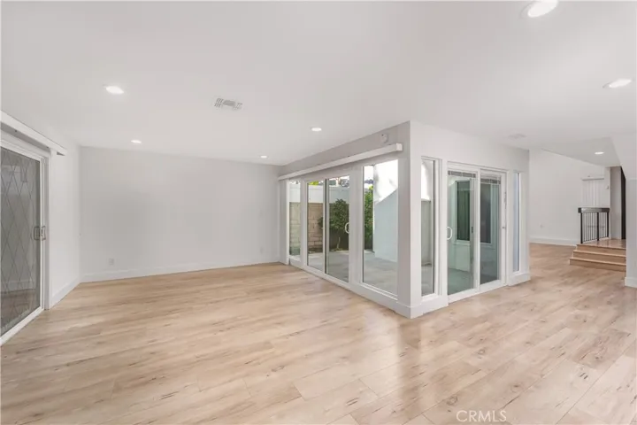 6222 Wynne, Tarzana, California 91335