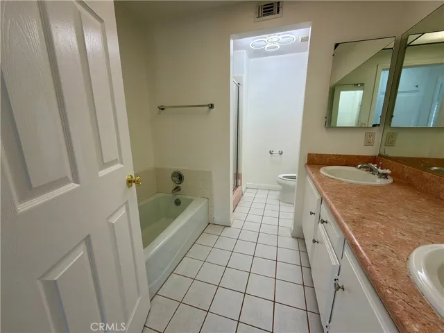 upstairs bathroom 2