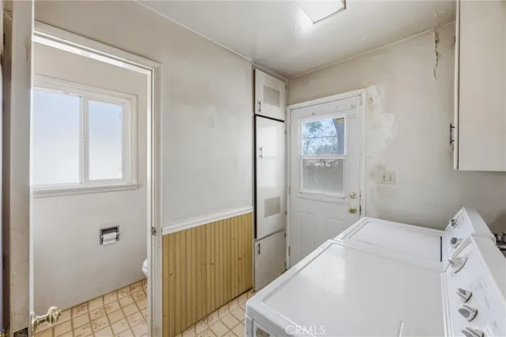 Indoor Laundry Room & Quater Bath