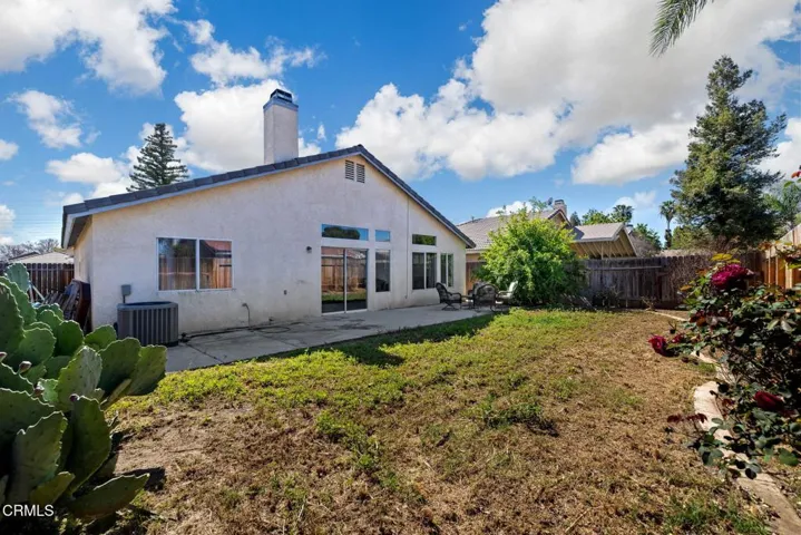 39-web-or-mls-9116-chattaroy-st