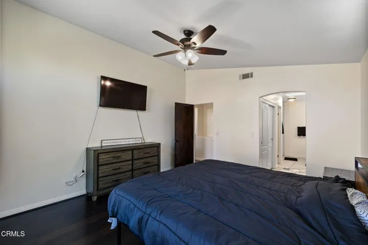 25-web-or-mls-9116-chattaroy-st