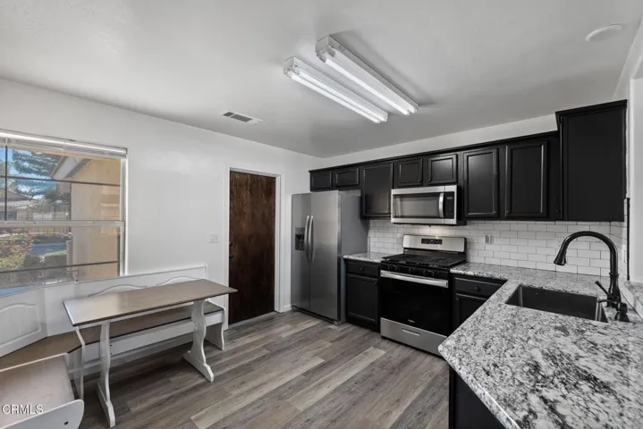 15-web-or-mls-9116-chattaroy-st