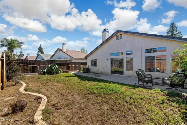 40-web-or-mls-9116-chattaroy-st