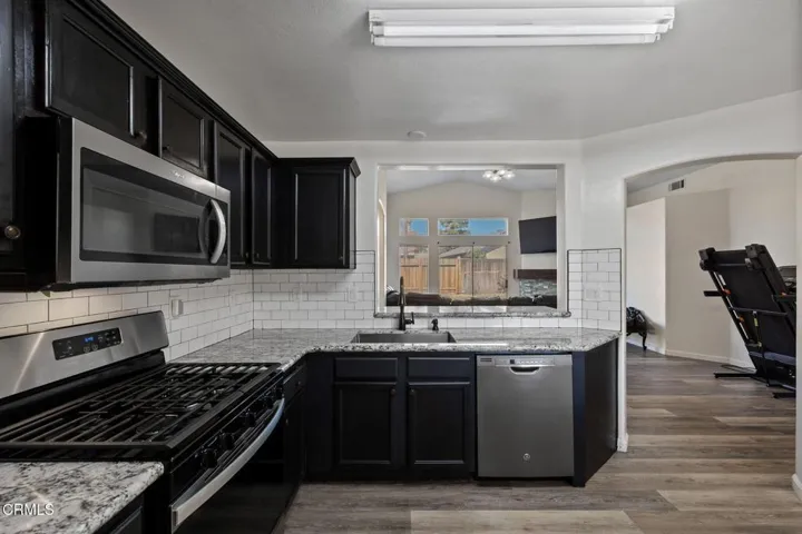18-web-or-mls-9116-chattaroy-st