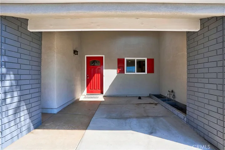 FRONT PORCH AREA