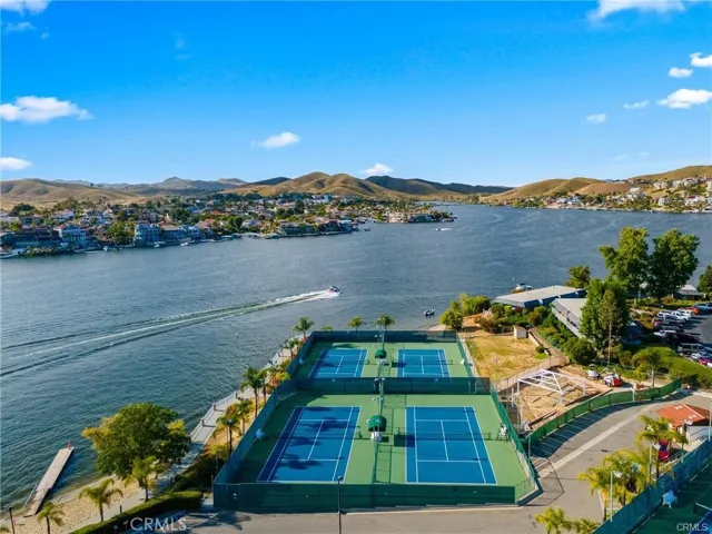 TENNIS COURTS ON THE WATER