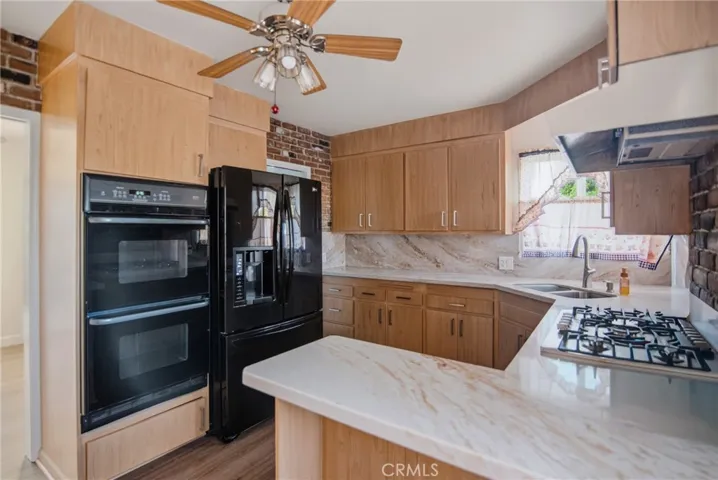 Refrigerator, Stovetop, Double Oven Included