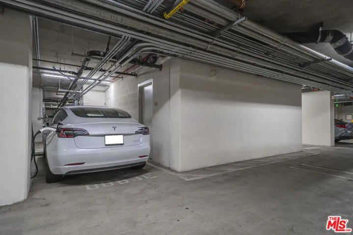 1111 S Grand Avenue 716, Los Angeles, California 90015