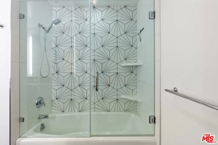 1111 S Grand Avenue 716, Los Angeles, California 90015