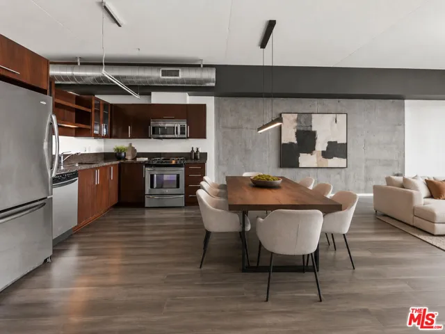 1111 S Grand Avenue 716, Los Angeles, California 90015