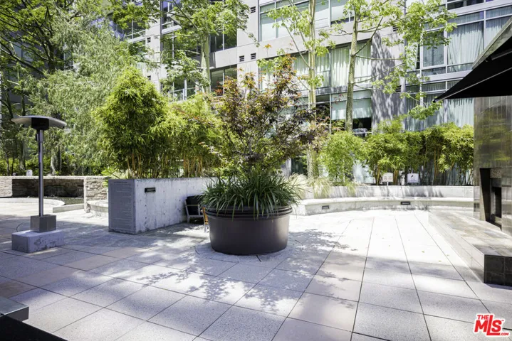 1111 S Grand Avenue 716, Los Angeles, California 90015