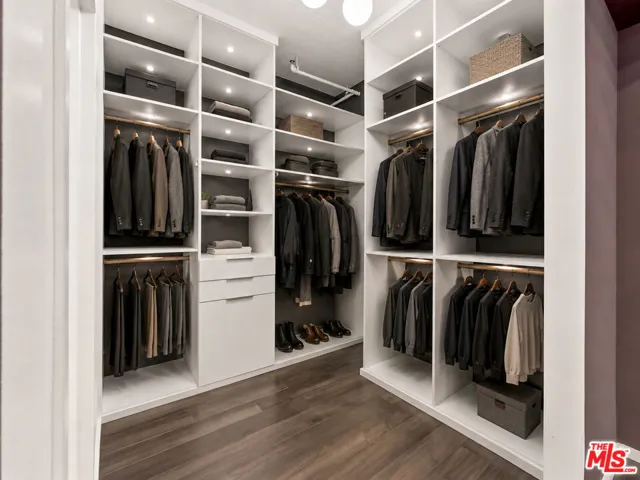 1111 S Grand Avenue 716, Los Angeles, California 90015