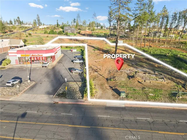 Great Commercial property with 113 ft of Road Frontage!