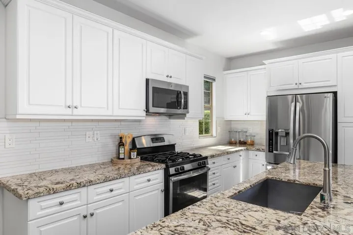309 Ione Way, El Cajon, California 92020