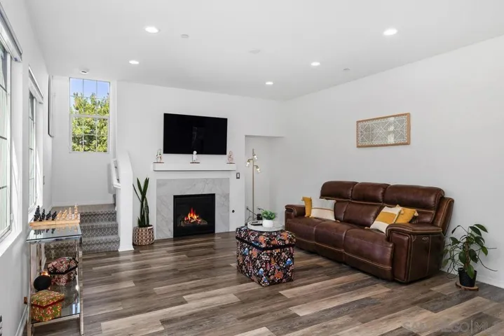 309 Ione Way, El Cajon, California 92020