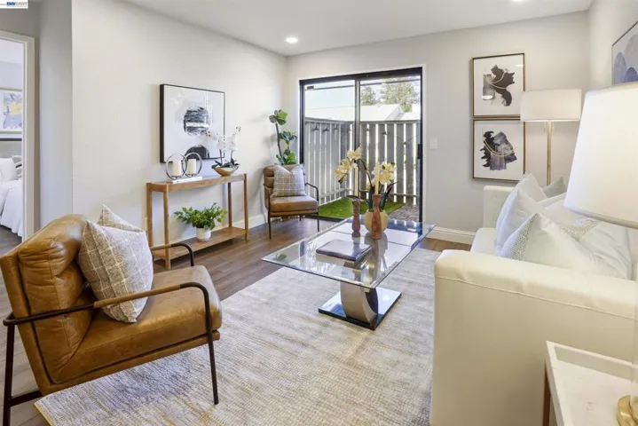 29300 29300 Dixon St 106, Hayward, California 94544