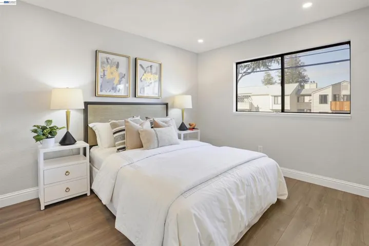 29300 29300 Dixon St 106, Hayward, California 94544