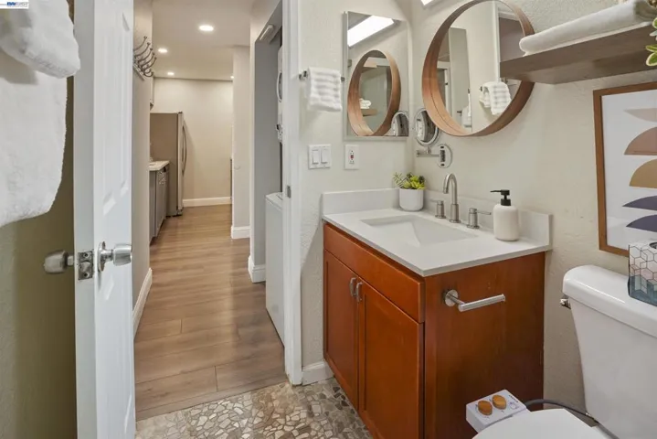 29300 29300 Dixon St 106, Hayward, California 94544
