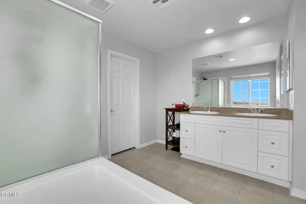 27-web-or-mls-PropertyGraphy.com (27)