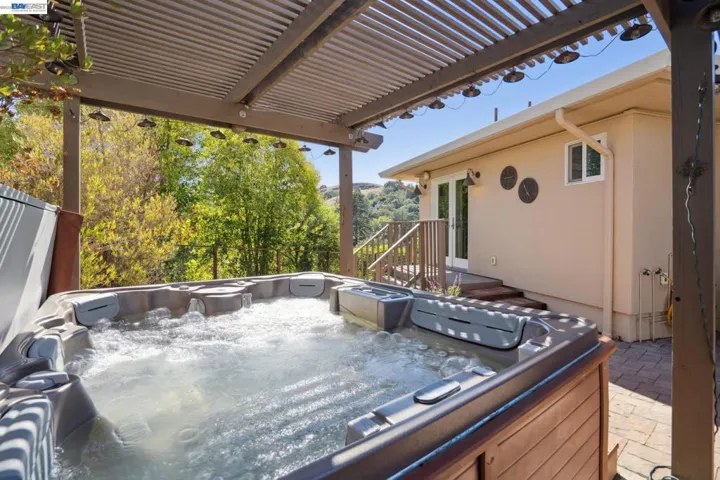 Side Yard with Hot Tub