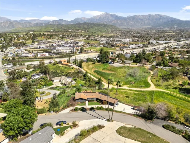 Neighborhood Views