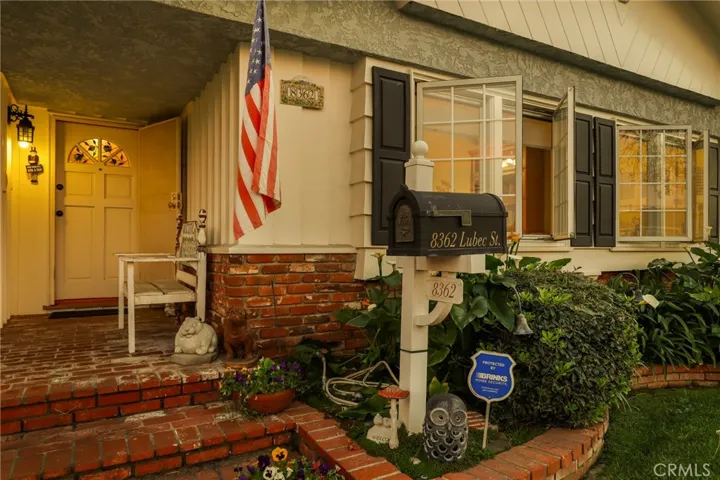8362 Lubec, Downey, California 90240