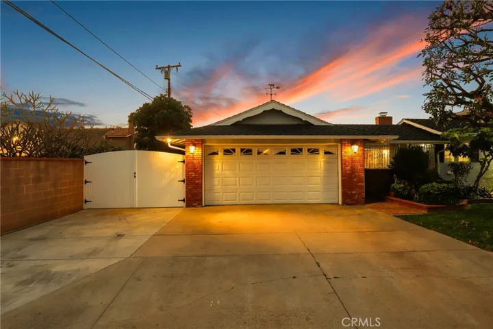 8362 Lubec, Downey, California 90240