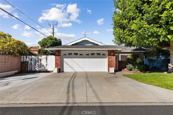 8362 Lubec, Downey, California 90240