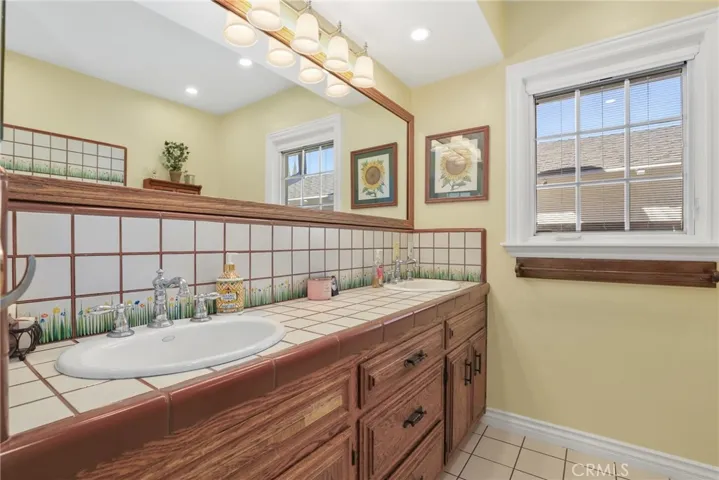8362 Lubec, Downey, California 90240